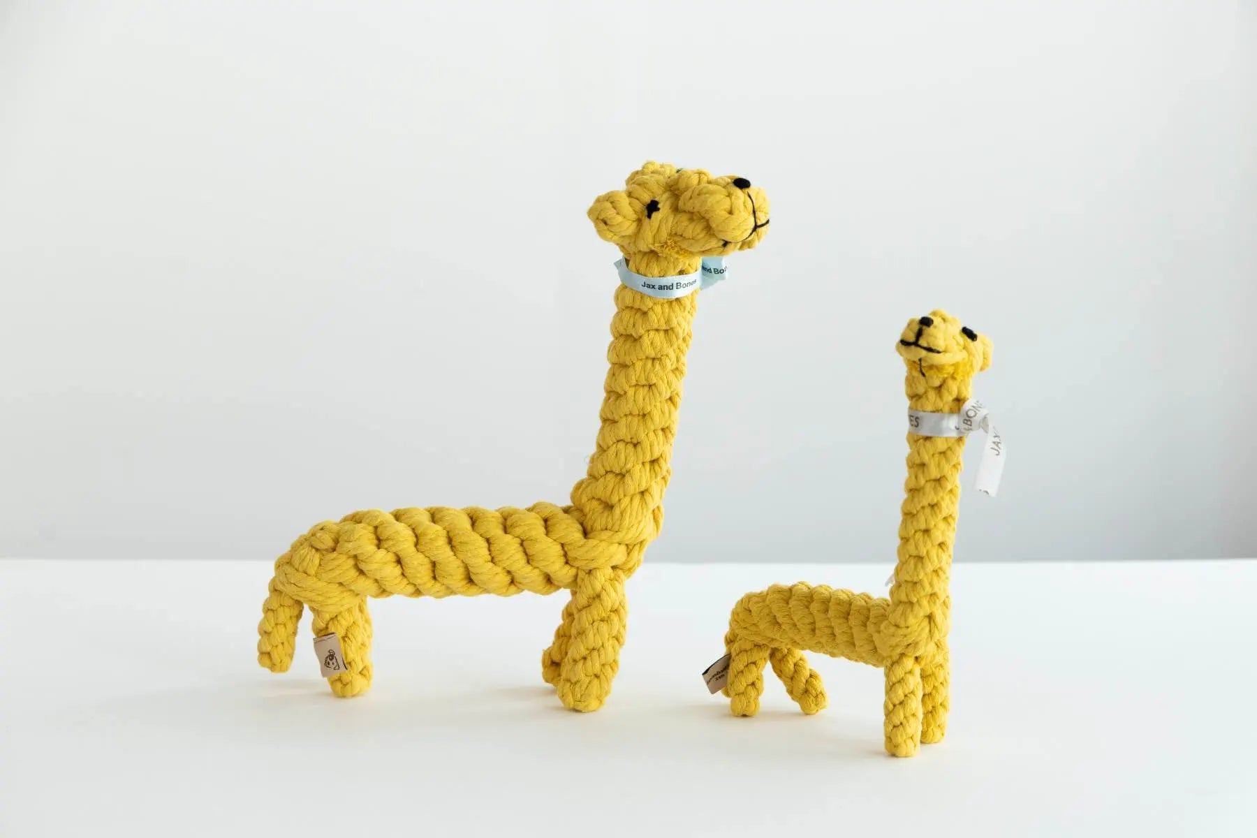 Ⓛ Jax & Bones Jerry the Giraffe Rope Dog Toy